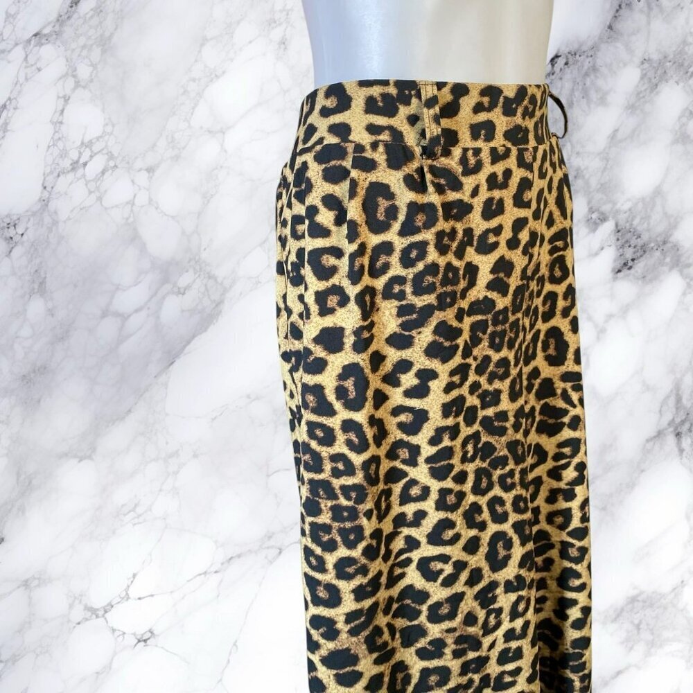 Torrid Pull-On Wide Leg Stretch Crepe High-Rise Pant - Picture 8 of 11